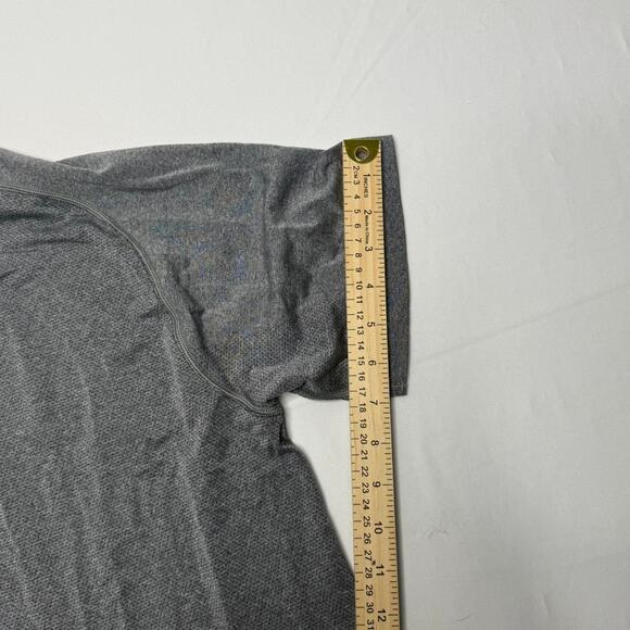 Lululemon Gray Henley Short Sleeve Performance Tee Men’s Size Large - Picture 6 of 8